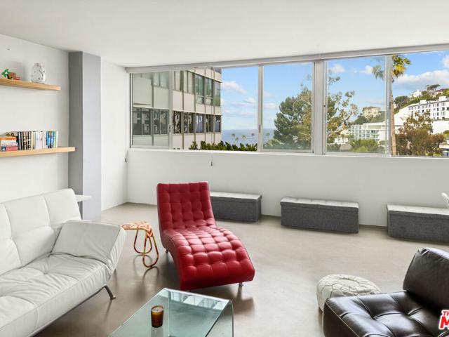 Condo for sale in Pacific Palisades