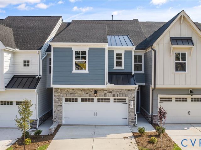 Townhouse for sale in Virginia