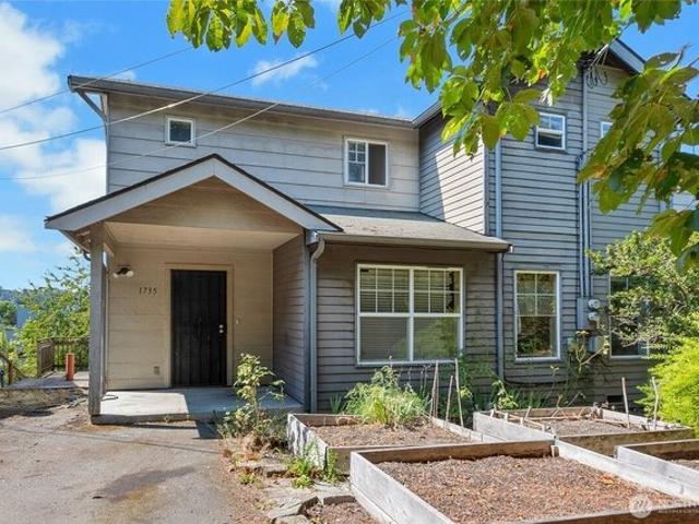 Townhouse for sale in Seattle, Washington