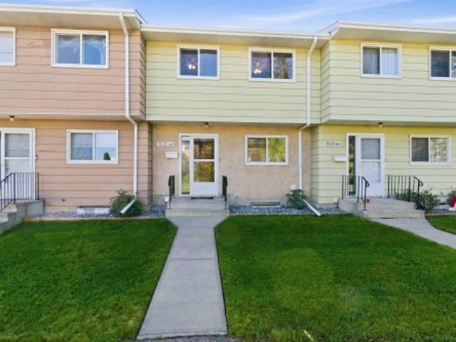 Townhouse for sale in Wedgewood, Alberta