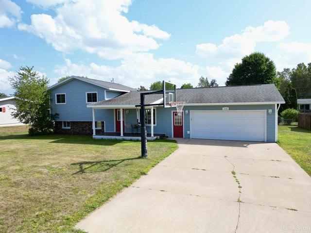 House for sale in Ishpeming, Michigan