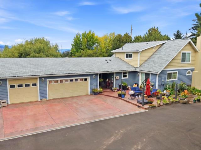 House for sale in Oregonia