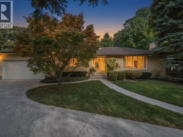 House for sale in Sarnia, Southwestern Ontario