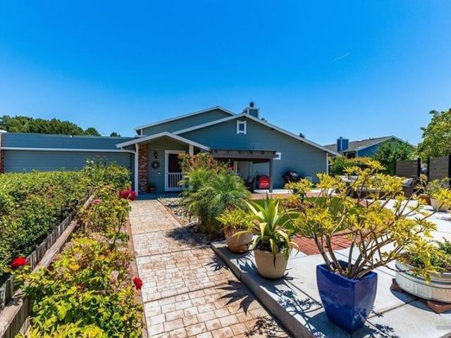 Townhouse for sale in Solano, California