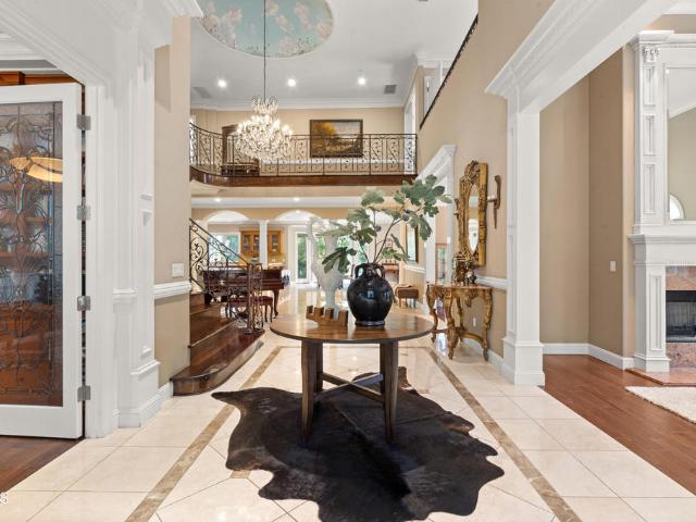 Property for sale in La Canada Flintridge, California