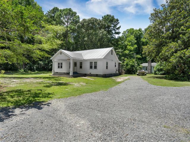 House for sale in Moncks Corner, South Carolina