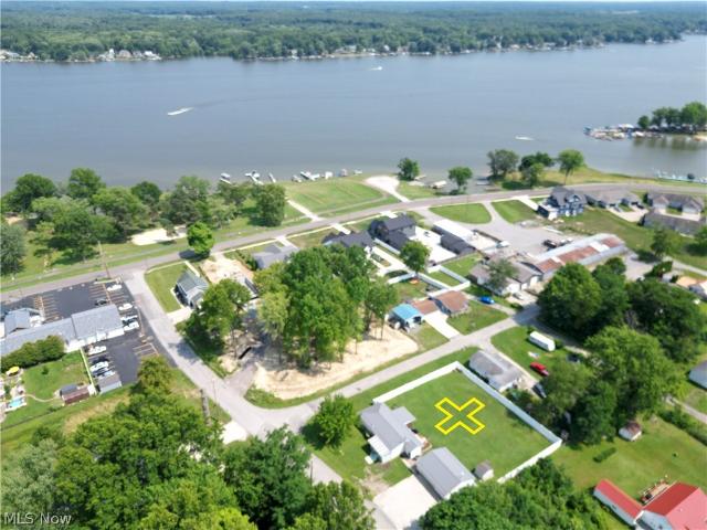 House for sale in Lake Milton, Ohio