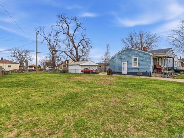 Land for sale in Lincoln Park, Michigan