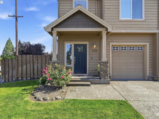 Townhouse for sale in Canby, Clackamas County