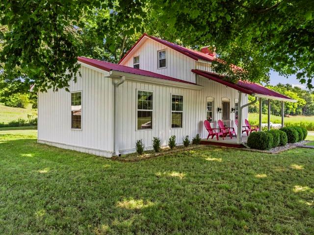 House for sale in Oakland, Kentucky