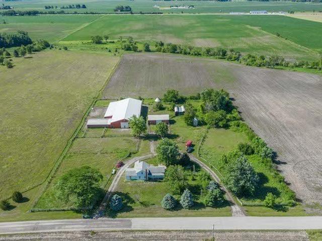 House for sale in Hinckley, Illinois