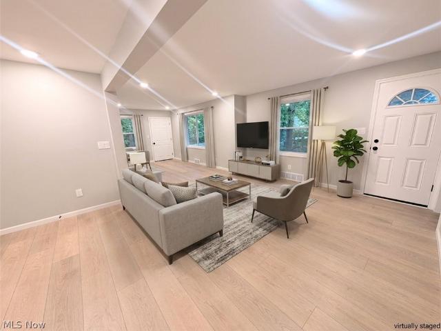 House for sale in Myersville, Green