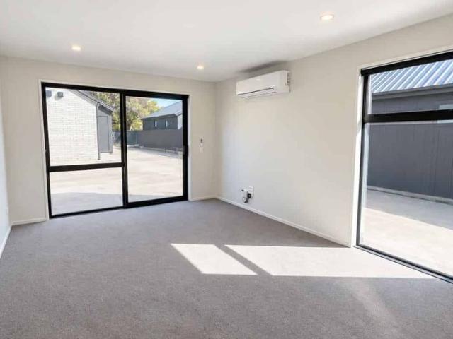 Townhouse for rent in Heathcote, Canterbury