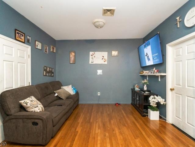 Commercial for sale in Elizabeth, New Jersey