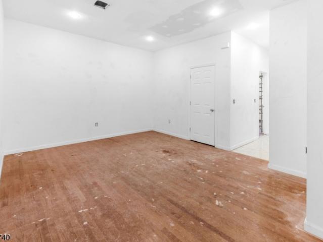 House for sale in Elizabeth, New Jersey