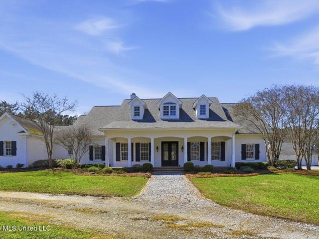 House for sale in Flora, Mississippi