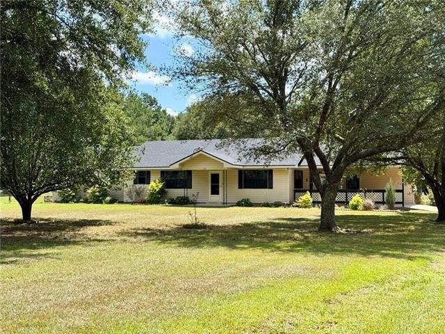 House for sale in Dry Prong, Louisiana