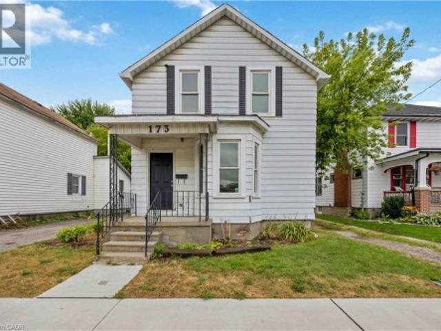 House for sale in Brights Grove, Ontario