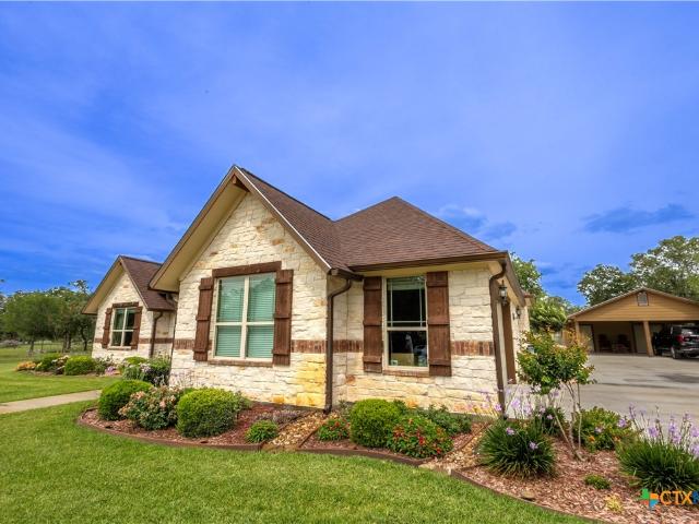 House for sale in Hallettsville, Texas