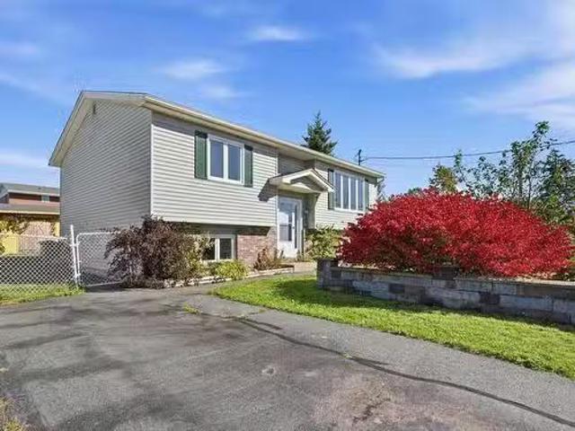House for sale in Colby Village, Cole Harbour