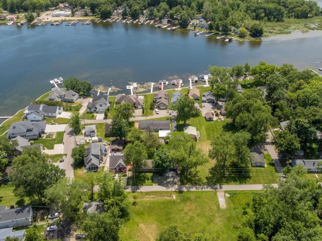 House for sale in Leesburg, Indiana