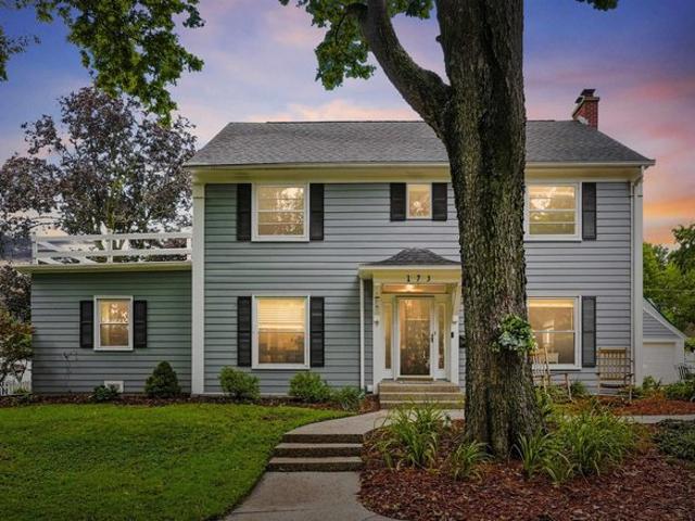 House for sale in Waterloo, Iowa