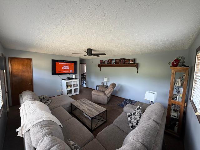House for sale in Clinton, Hickman County