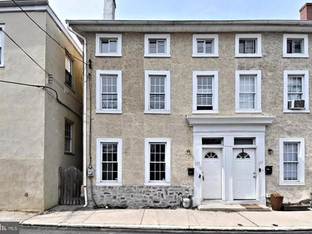 Townhouse for sale in Chester, Pennsylvania