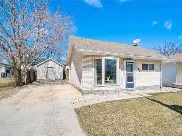 House for sale in East St. Paul, Manitoba