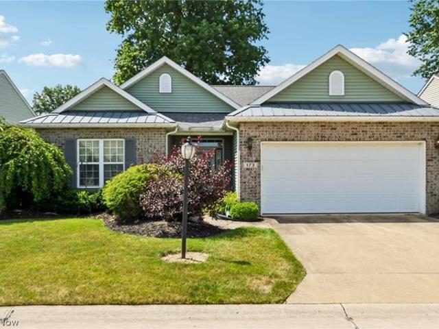 Condo for sale in Elyria, Ohio