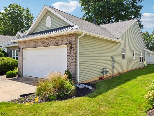 Condo for sale in Elyria, Ohio