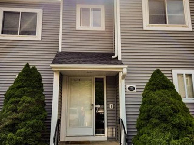 Townhouse for sale in Waterford, Connecticut