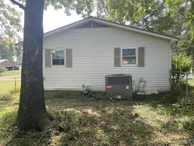 House for sale in Mayfield, Kentucky