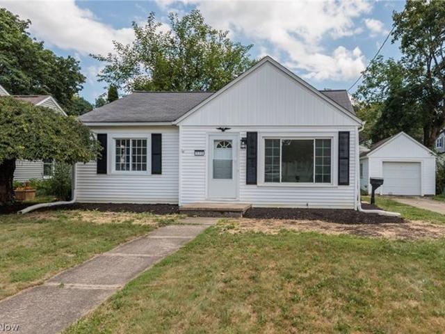 House for sale in Summit, Ohio