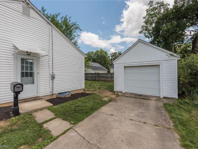 House for sale in Summit, Ohio