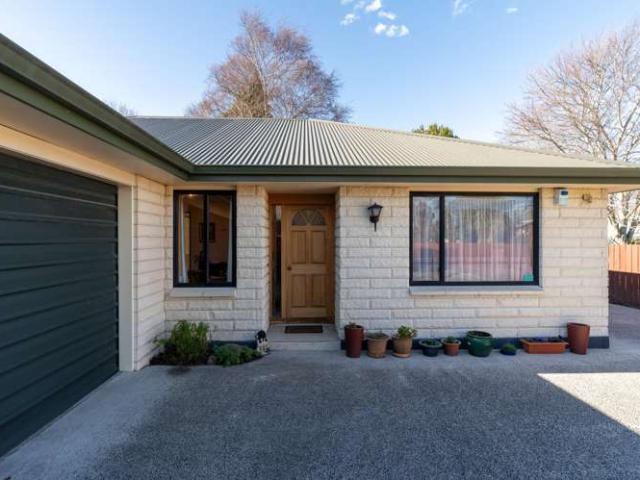 House for sale in Otakou