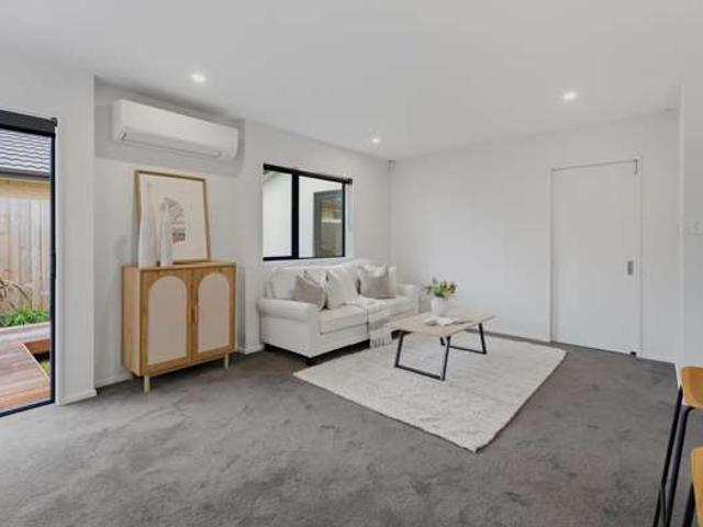Townhouse for sale in Edgeware, Canterbury