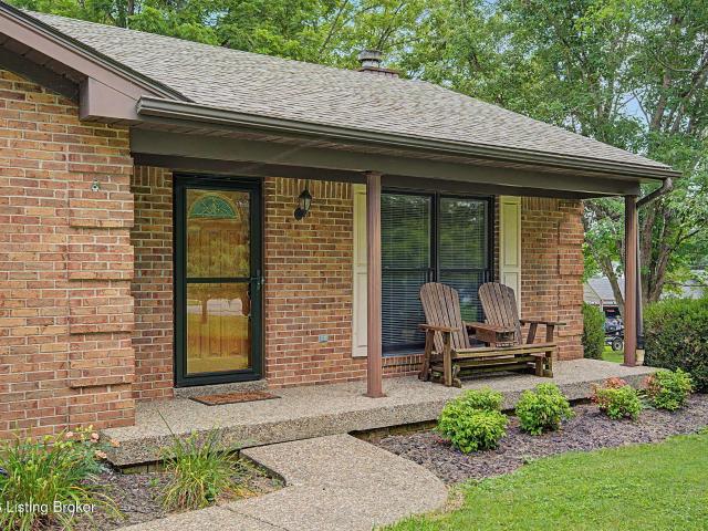 House for sale in La Grange, Kentucky