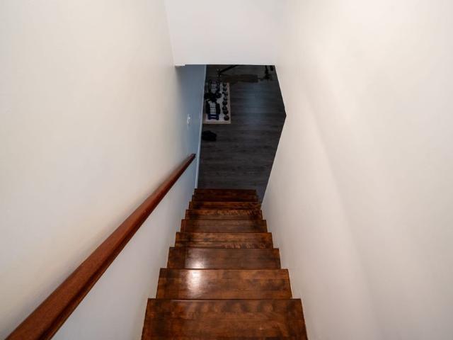 Townhouse for rent in Kirkland, Quebec