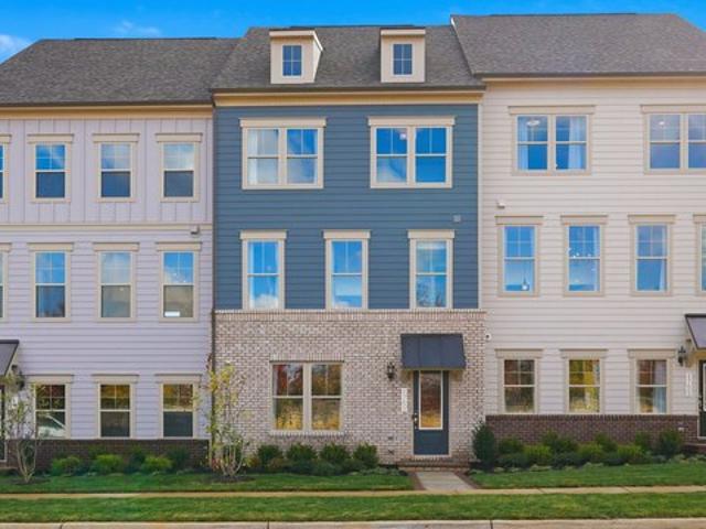 Townhouse for sale in Virginia