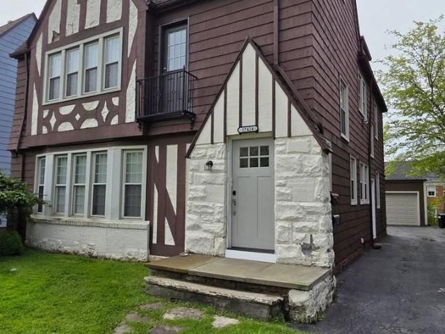 Apartment for rent in Sussex, Shaker Heights