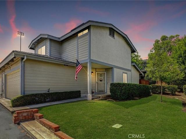 Townhouse for sale in Corona, California