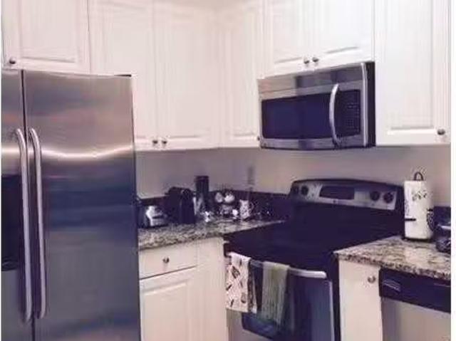 House for rent in Hollywood