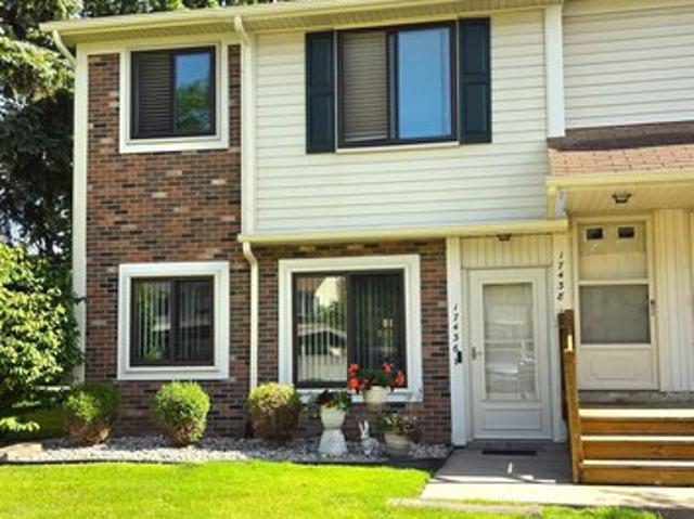 Condo for sale in Roseville, Michigan