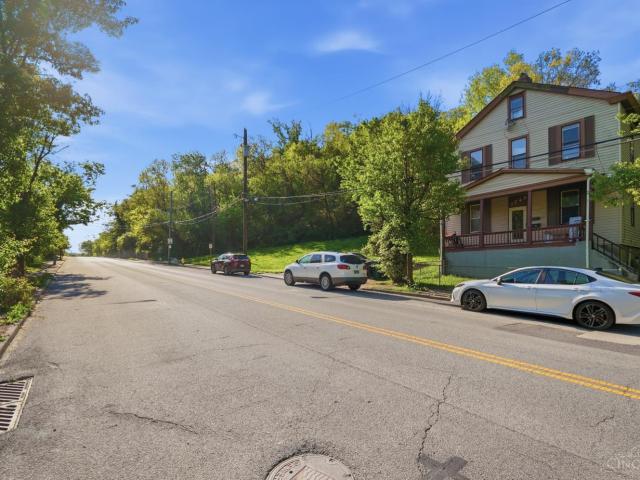 House for sale in Roselawn, Ohio