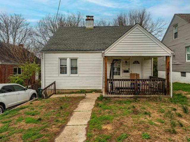 House for sale in Roselawn, Ohio