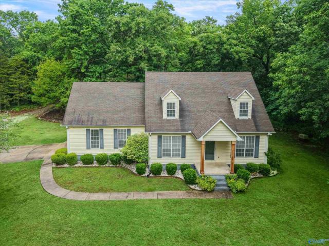 House for sale in New Hope, Alabama
