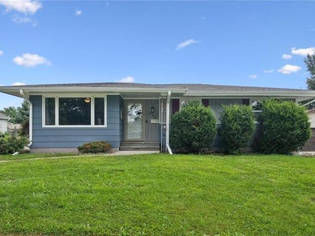 House for sale in Linn, Iowa