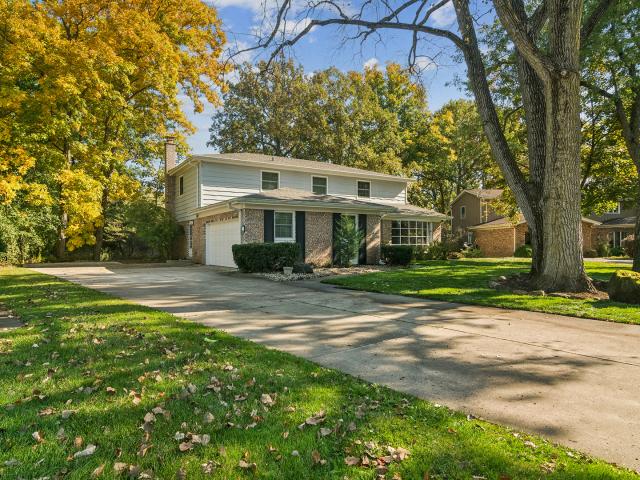 House for sale in Deerfield, Lake County