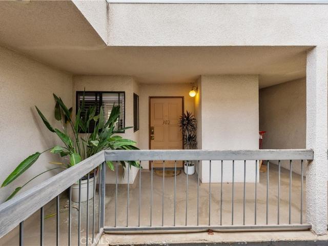 Condo for sale in Glendale, California